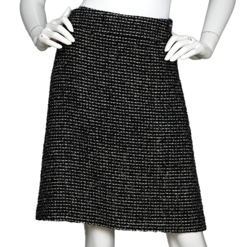 Chanel Black/White Tweed Skirt Sz 38